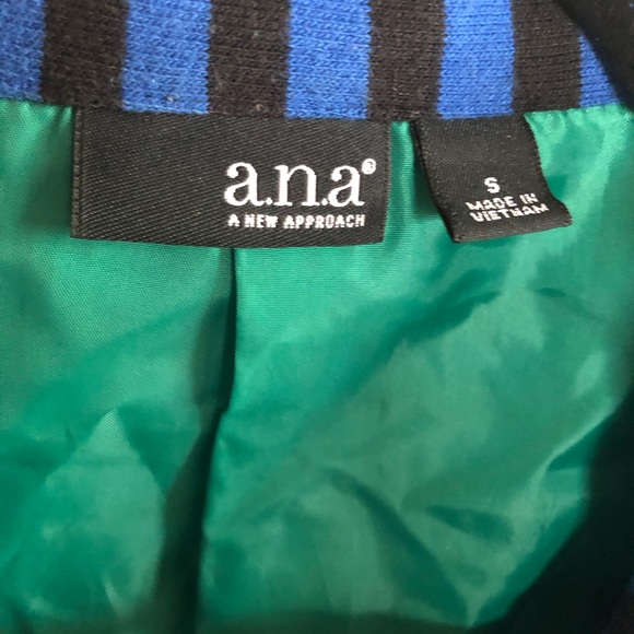 A.N.A Knit Blue and Black Strips Career Blazer. - Picture 3 of 8